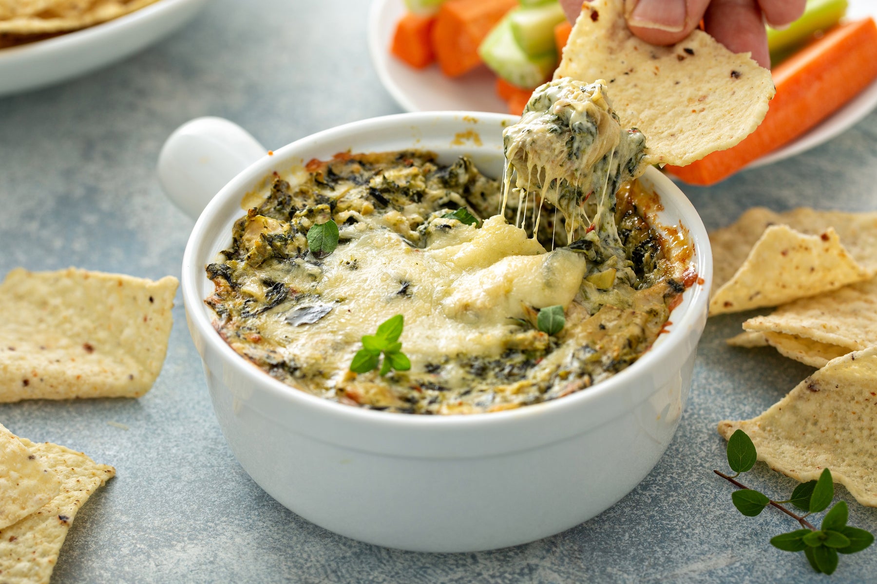 How to Make Creamy Spinach and Artichoke Dip